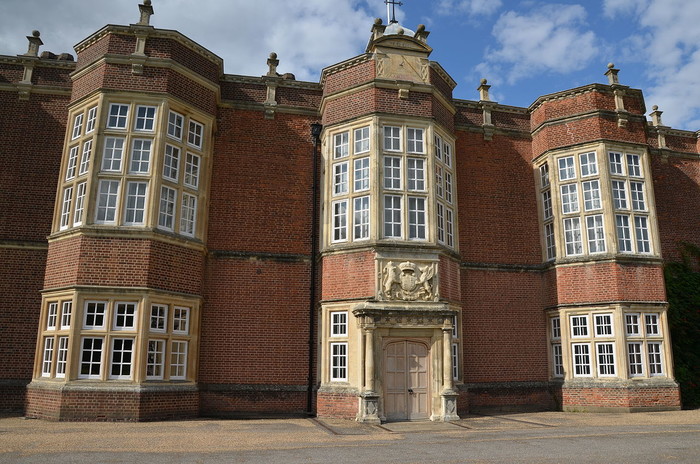 8a97628f49d7de08153eb73e60adb9ac4c78a8bc_new_hall_school_2014.jpg