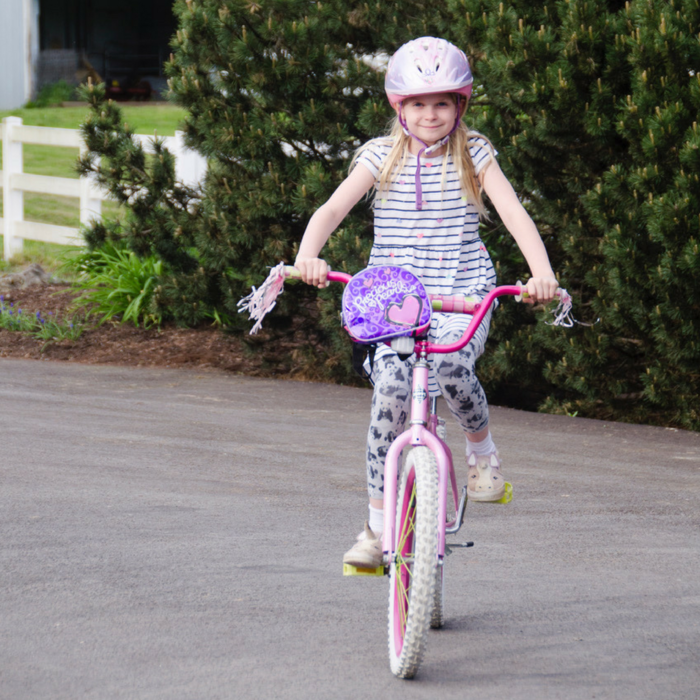 108ca9cb4f7dceef12dab544e62b552d6d30fcf6_sam-on-her-bike1.png