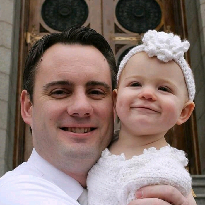 a46de095744b8f7ed1cef25700b57b48ca7fea6f_husband-and-baby-smiling.png