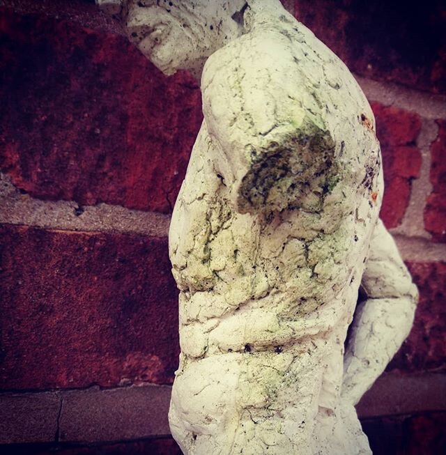A natural green patina on my standing man with a broken arm

#gangrene #jesmonite #sculpture #figure #malvernhills