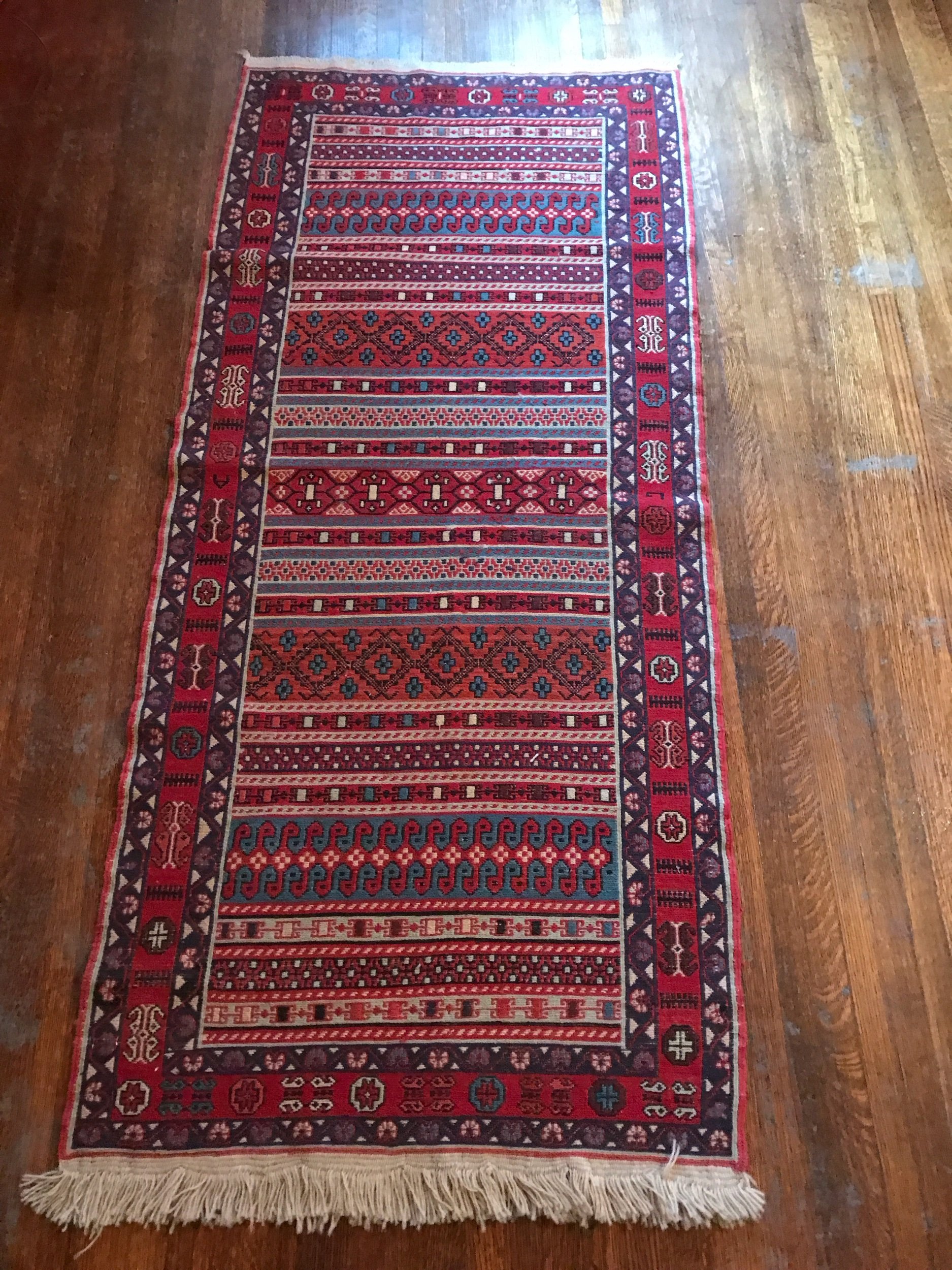 Hand Knotted Area Rug/Runner