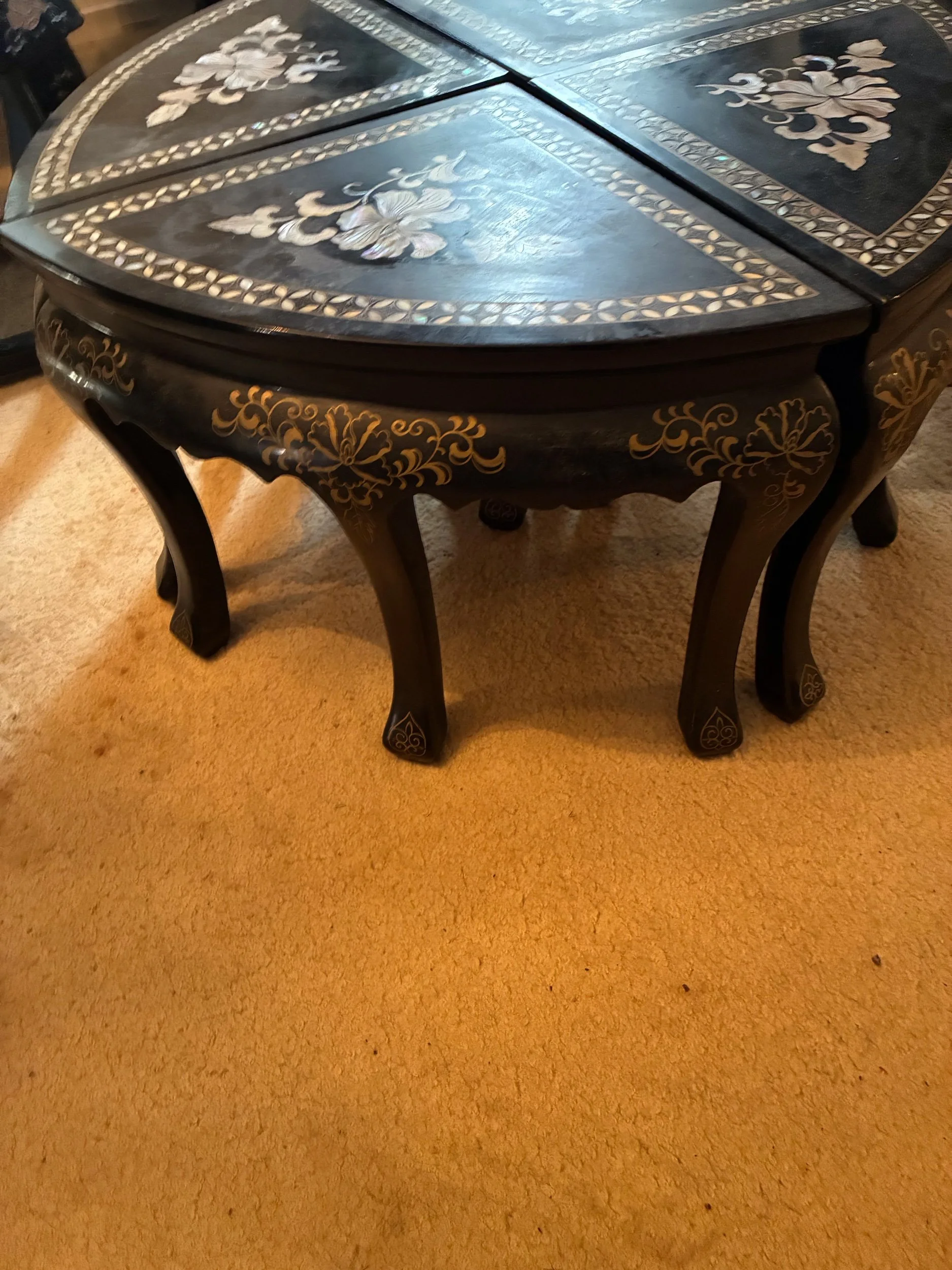 Lot #9 - nesting stools/nesting tables