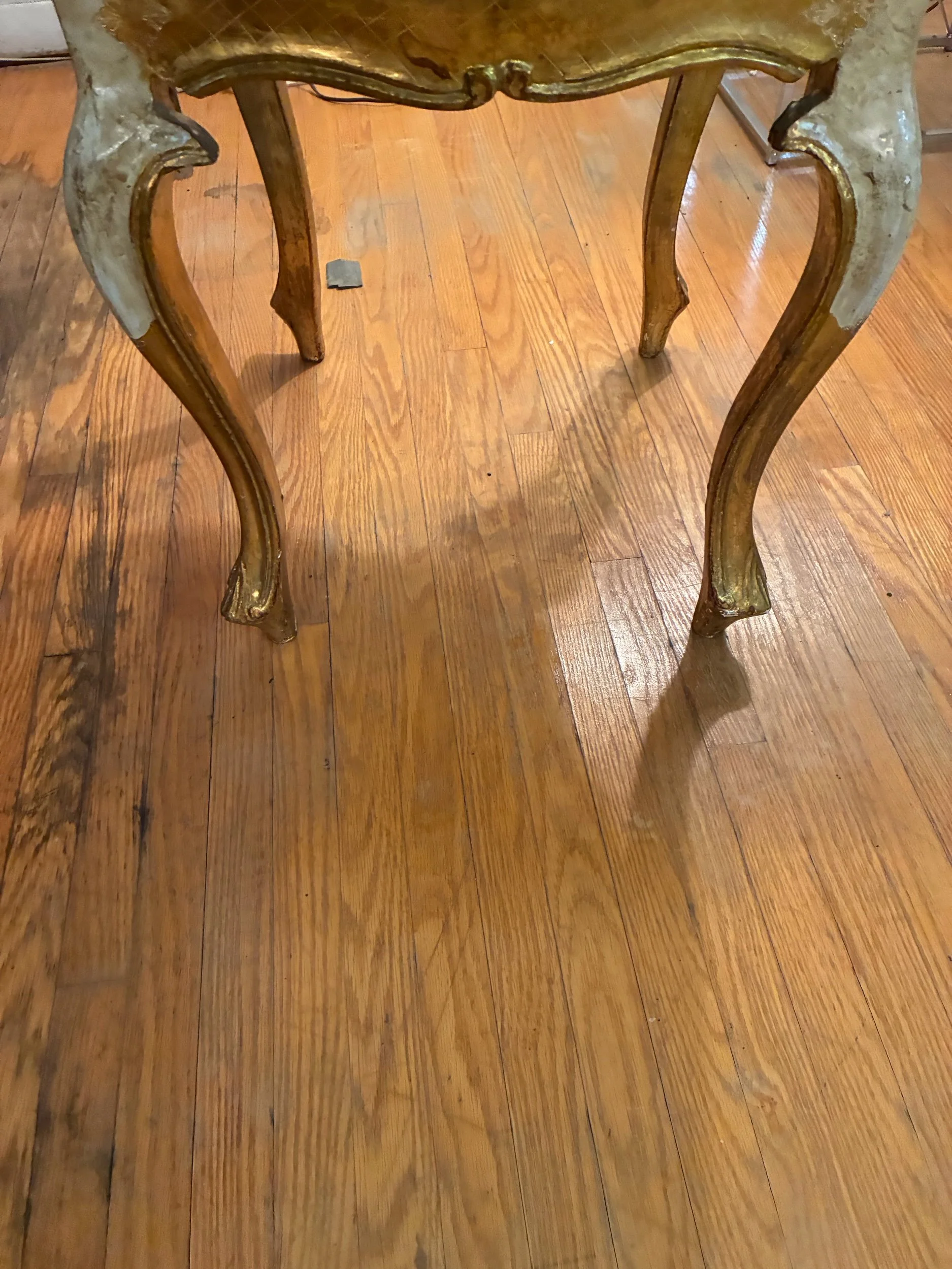 Lot 25 - close up of legs