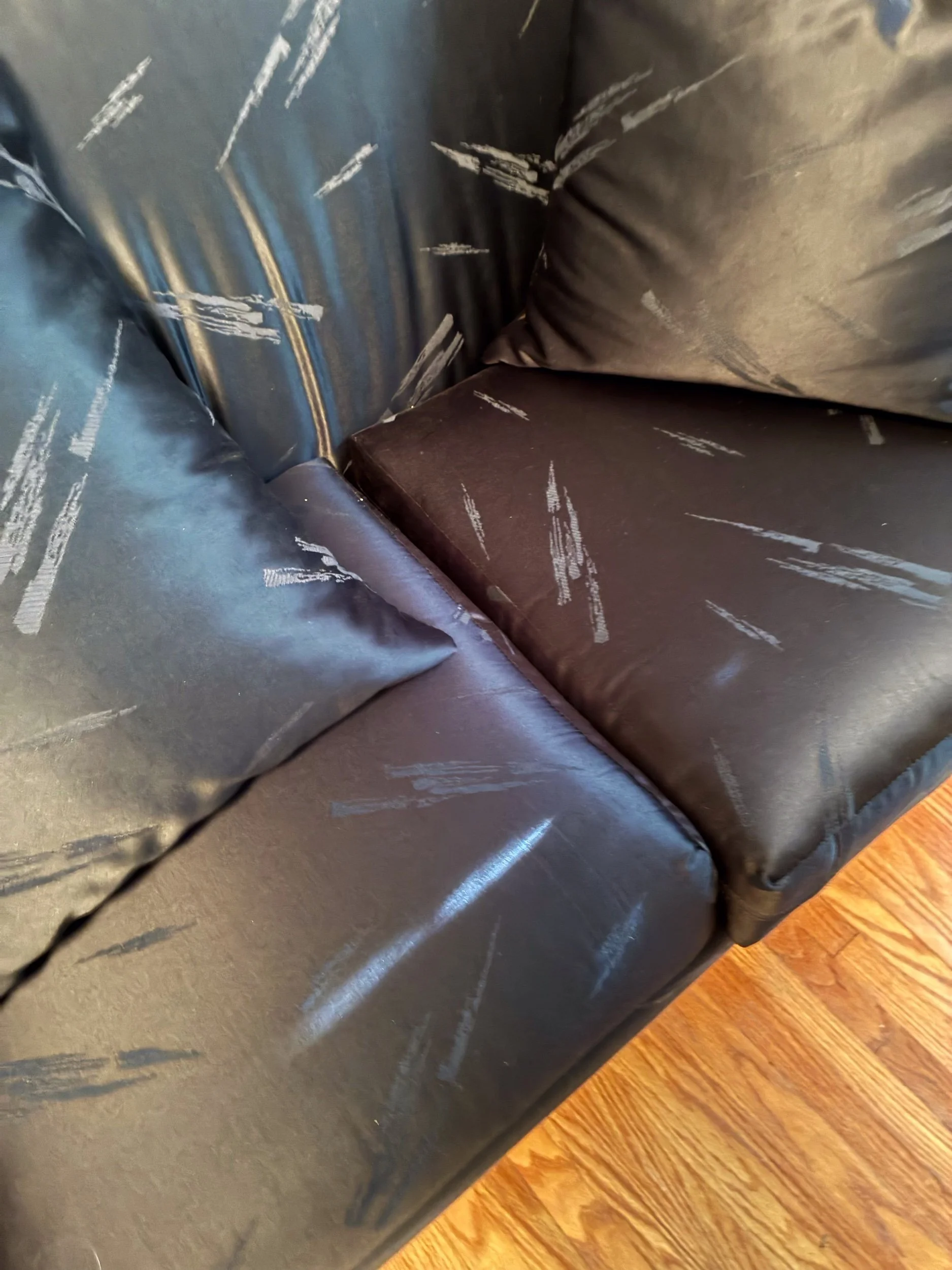 Lot 34 - close up of upholstery 