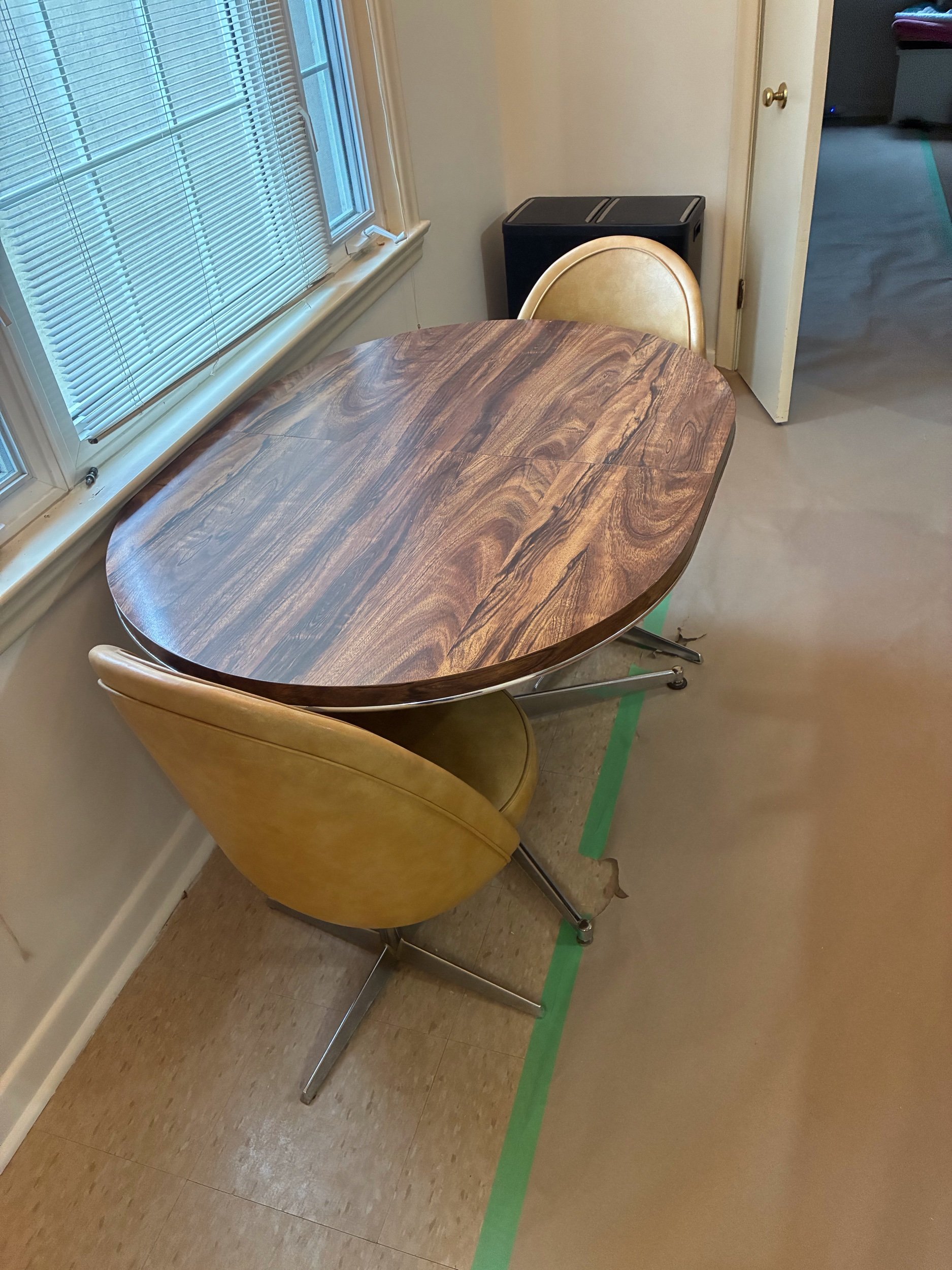 Retro Kitchen Table & 2 Chairs $50