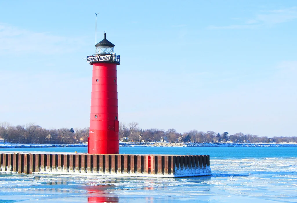 Kenosha_wisc_lighthouse-1024x700.jpg