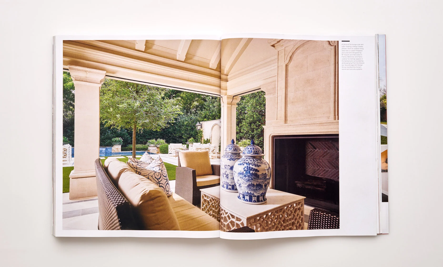 Stephen Karlisch Luxe Elegant Expanse Outdoor Entertainment