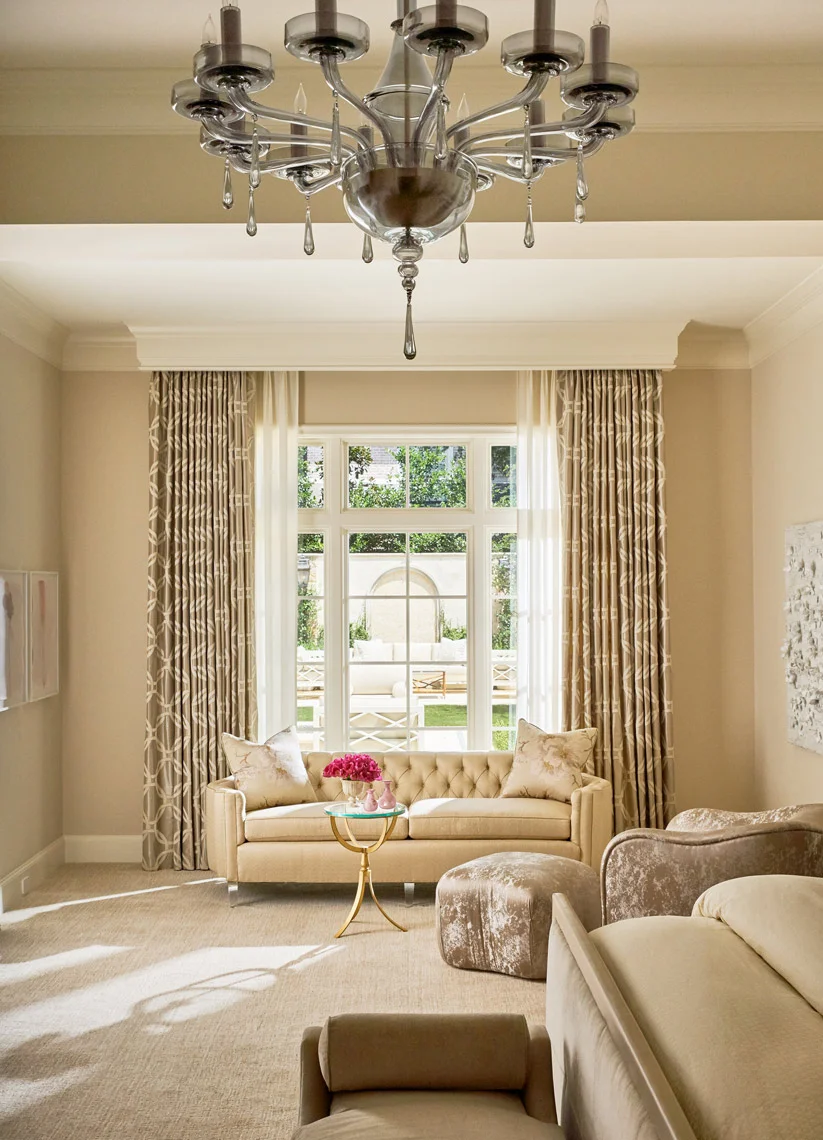 Stephen Karlisch Park Lane Bedroom Sitting Area