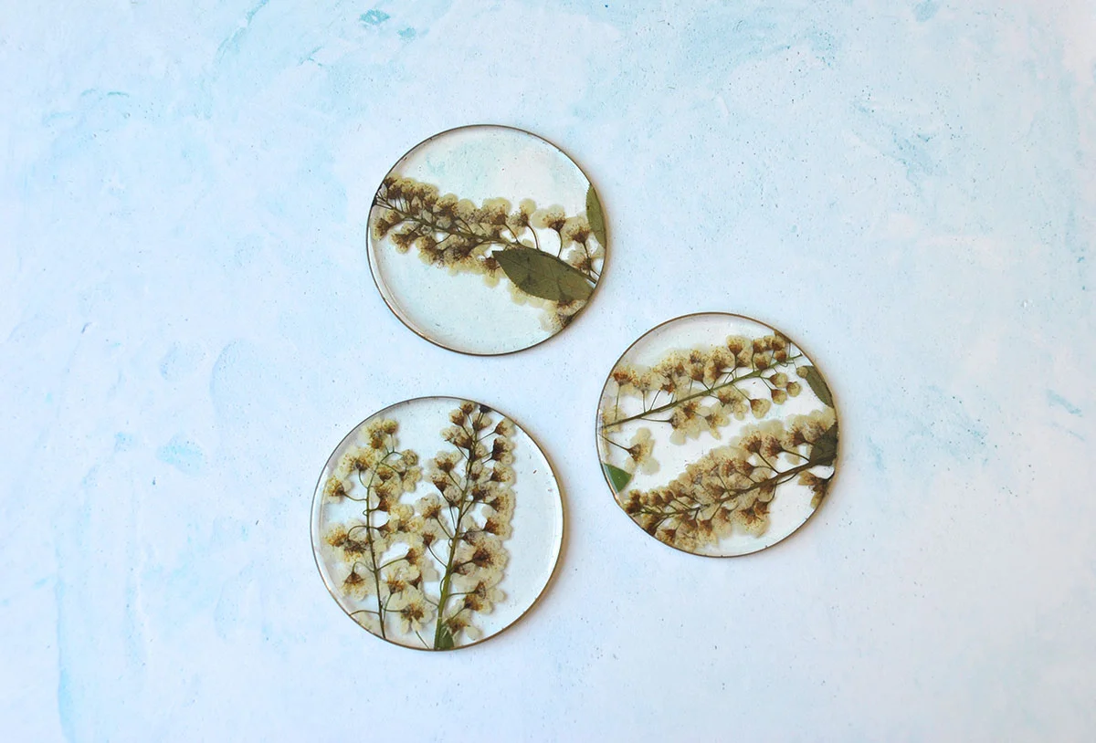 bridal-wreath-coaster-by-duplika-jewelry-2.jpg