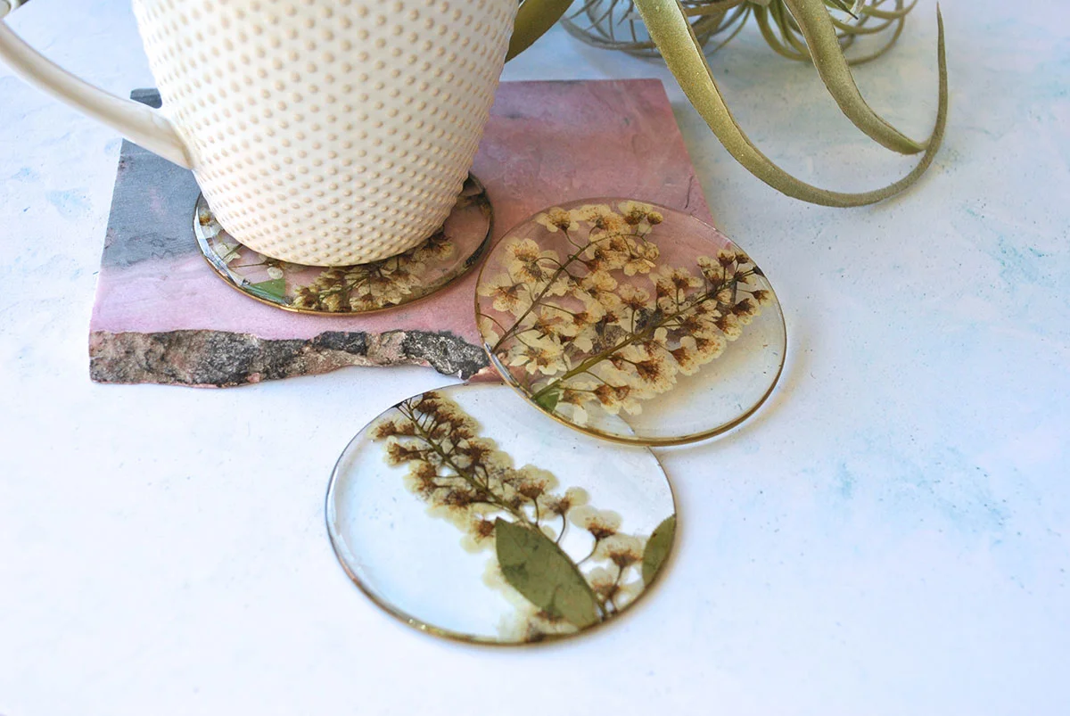 bridal-wreath-coaster-by-duplika-jewelry-3.jpg
