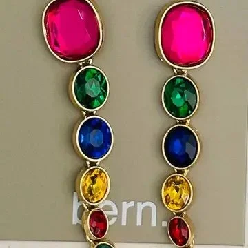 GLAM - Gwenavere Dangle