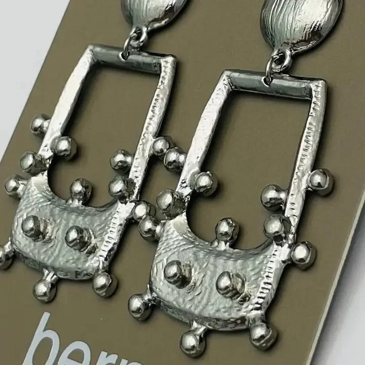 Silver Exposé Earrings