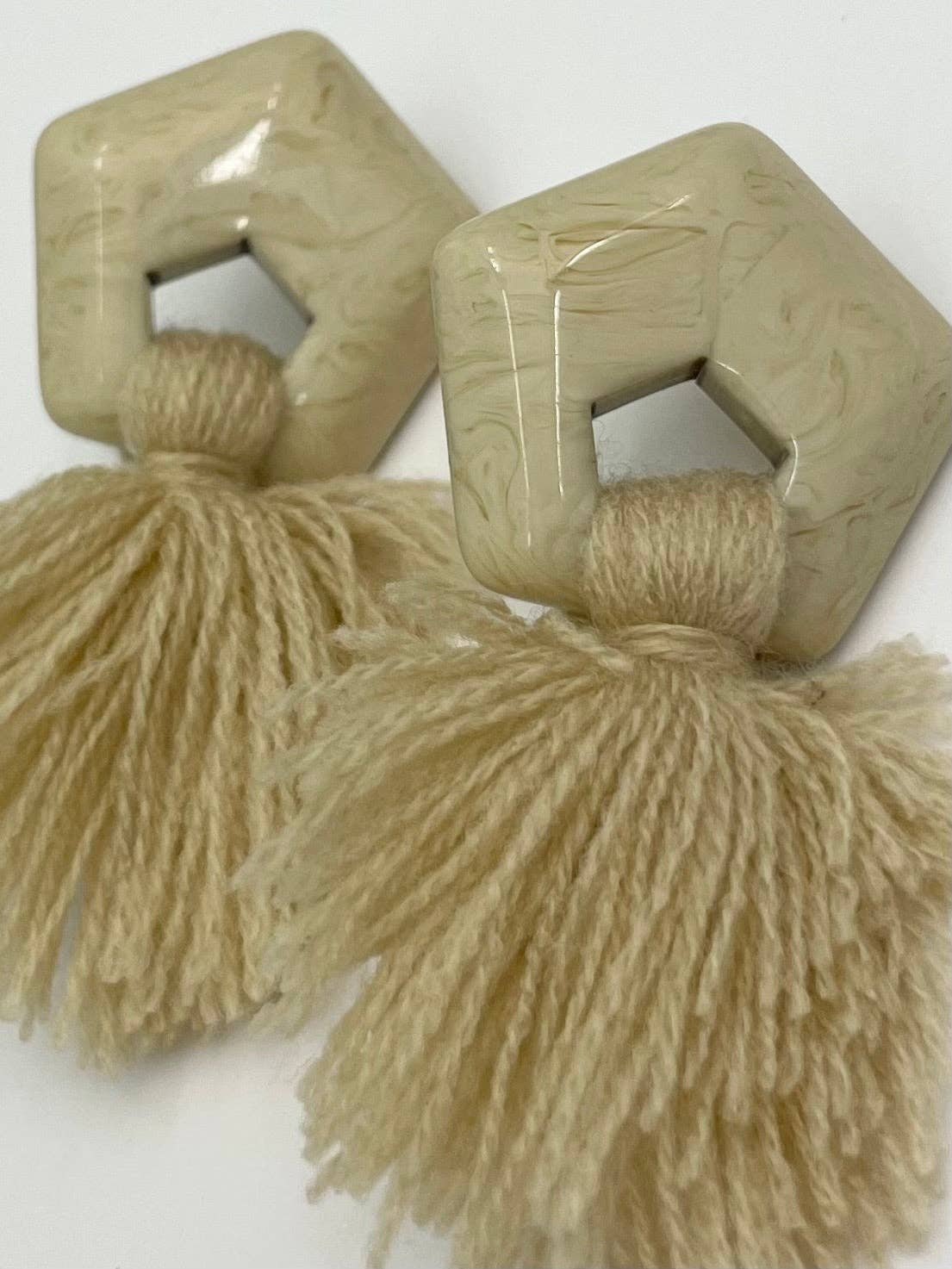 Neutral Hex-Fringe Stud