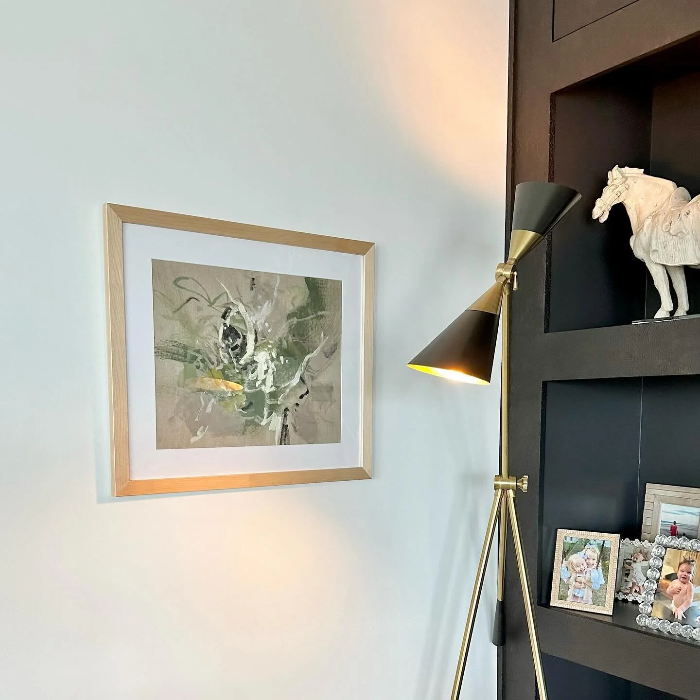 We love seeing art in their forever homes! Please continue to send photos by emailing closec@esj.org or tagging @avisionforart in social media. 
@kristinraecronic @seafoamstudio @phil_sandusky_art  @theoldpostroad