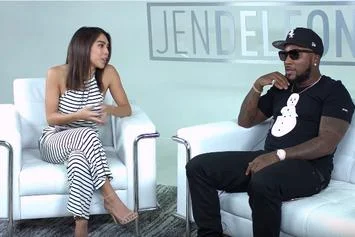 Jen talking with Jeezy.
