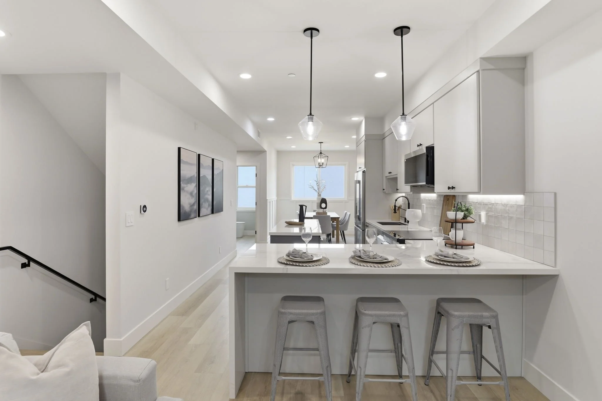 11-web-or-mls-So Gold Photo-10.jpg