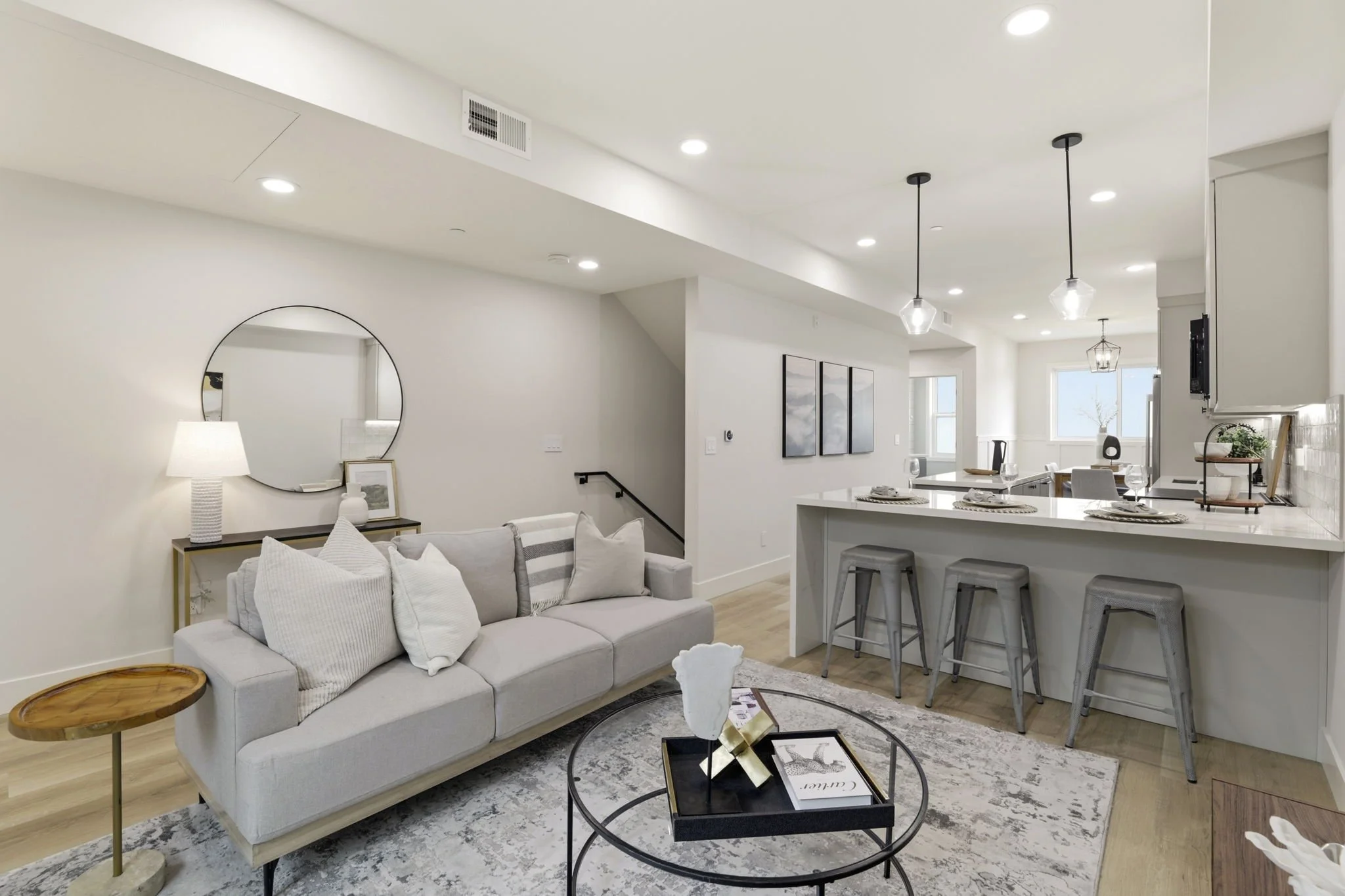 9-web-or-mls-So Gold Photo-8.jpg