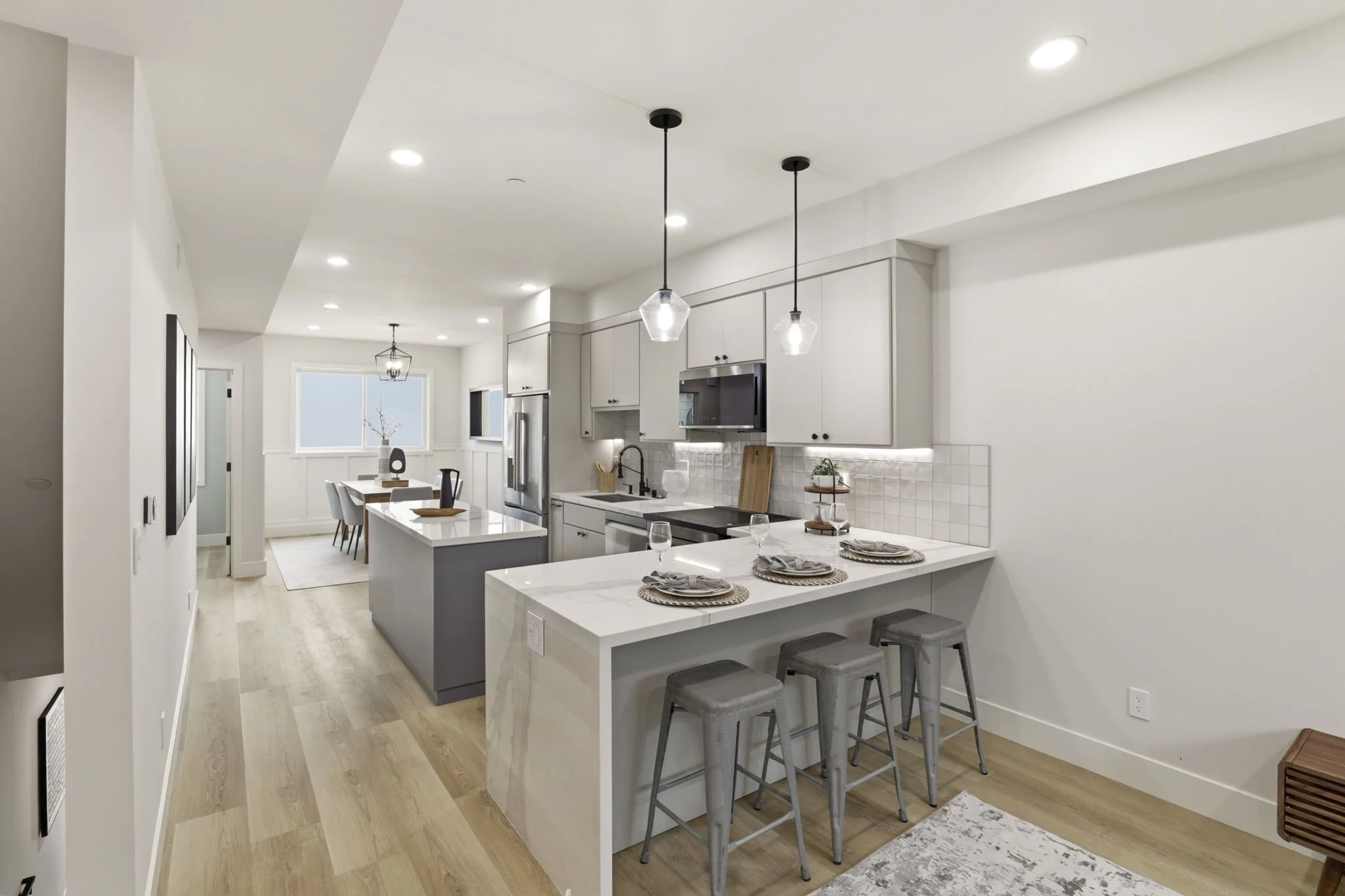 12-web-or-mls-So Gold Photo-11.jpg