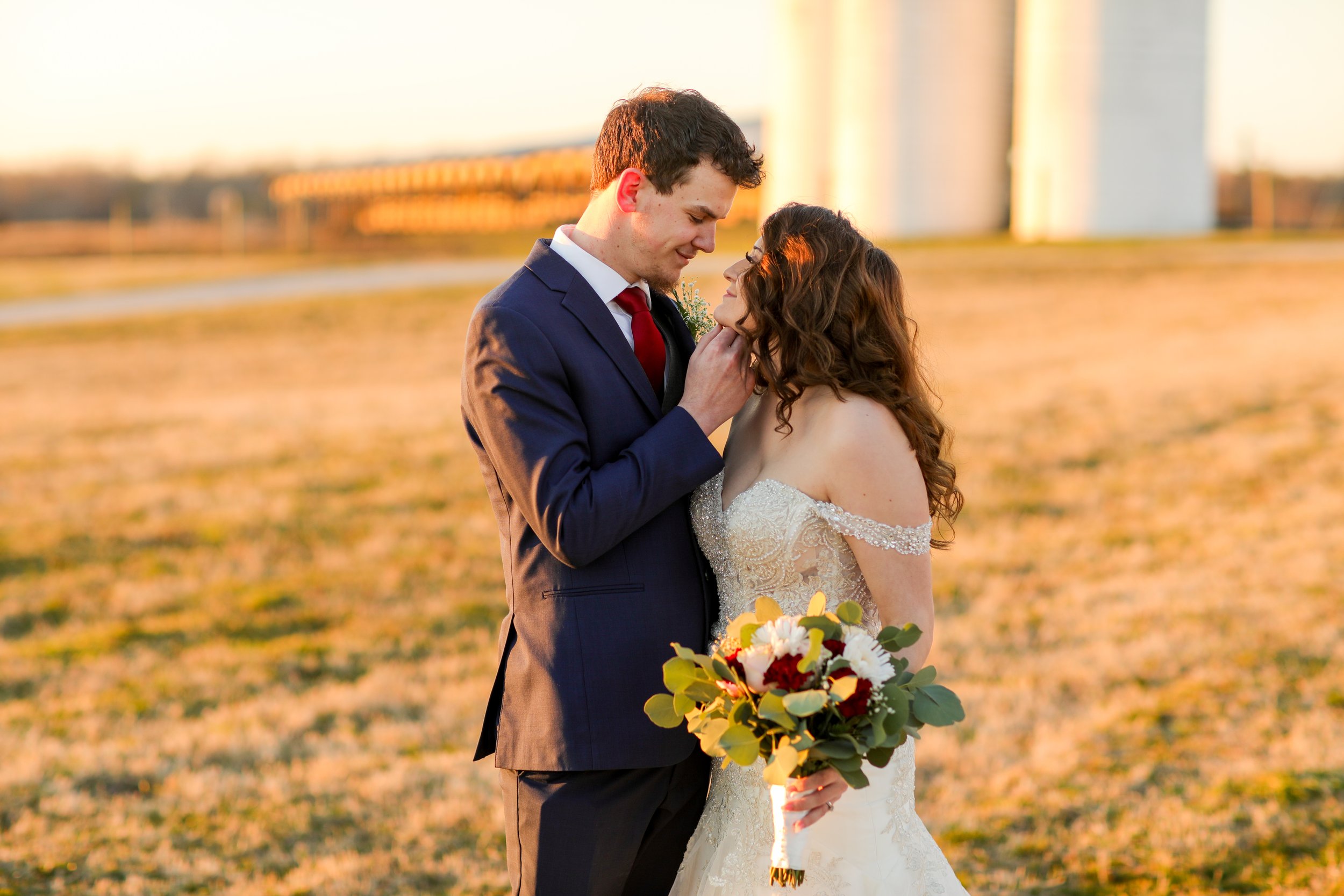 Amazing Graze Barn Spring wedding couple 4.jpg