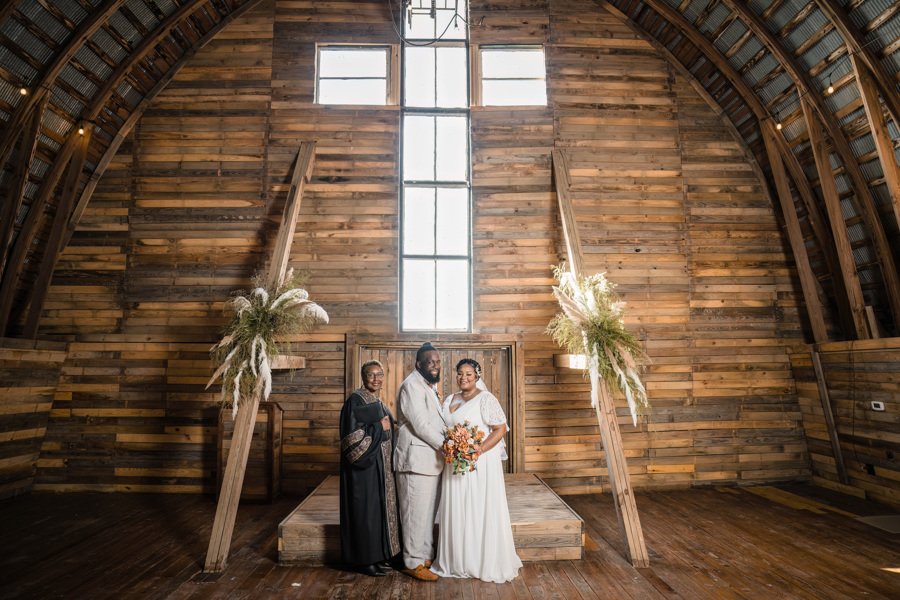 amazing-graze-barn-wedding-kyle-sierra-0433-NR.jpeg