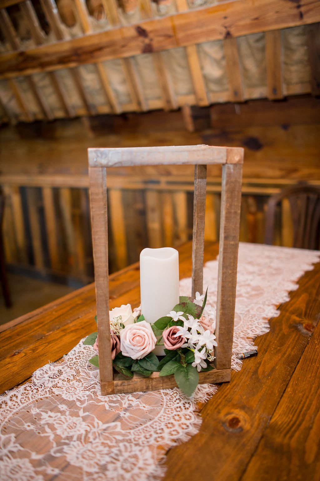 Amazing Graze Barn Raleigh Venue decor.jpg