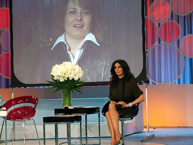 Mariana BITANG - invitata-surpriza live la emisiunea “Duminica in familie’ - Nov 2007