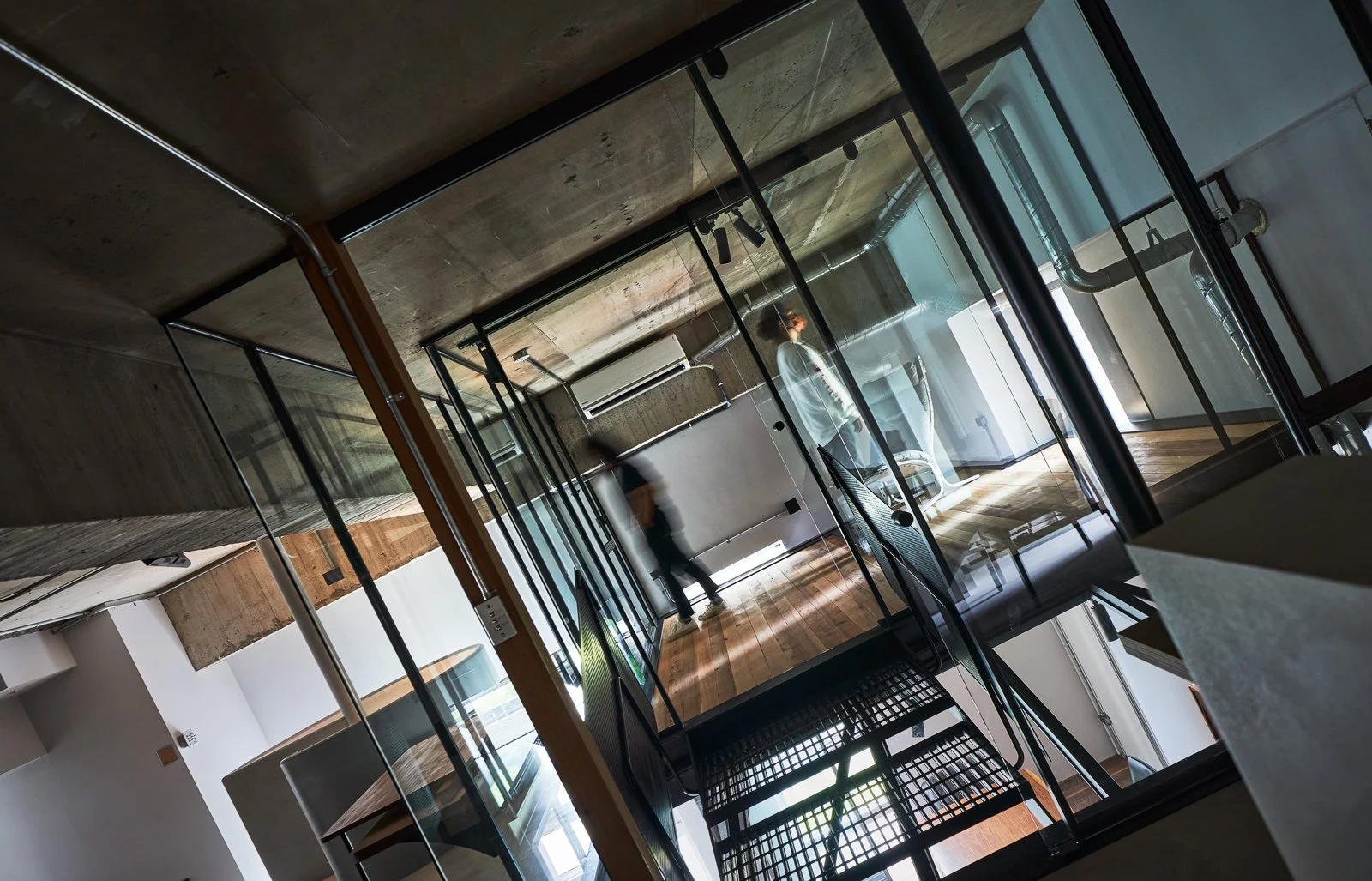 破界於物理與精神之間，啟動思想交流的未來場域 — LI YANG development Office