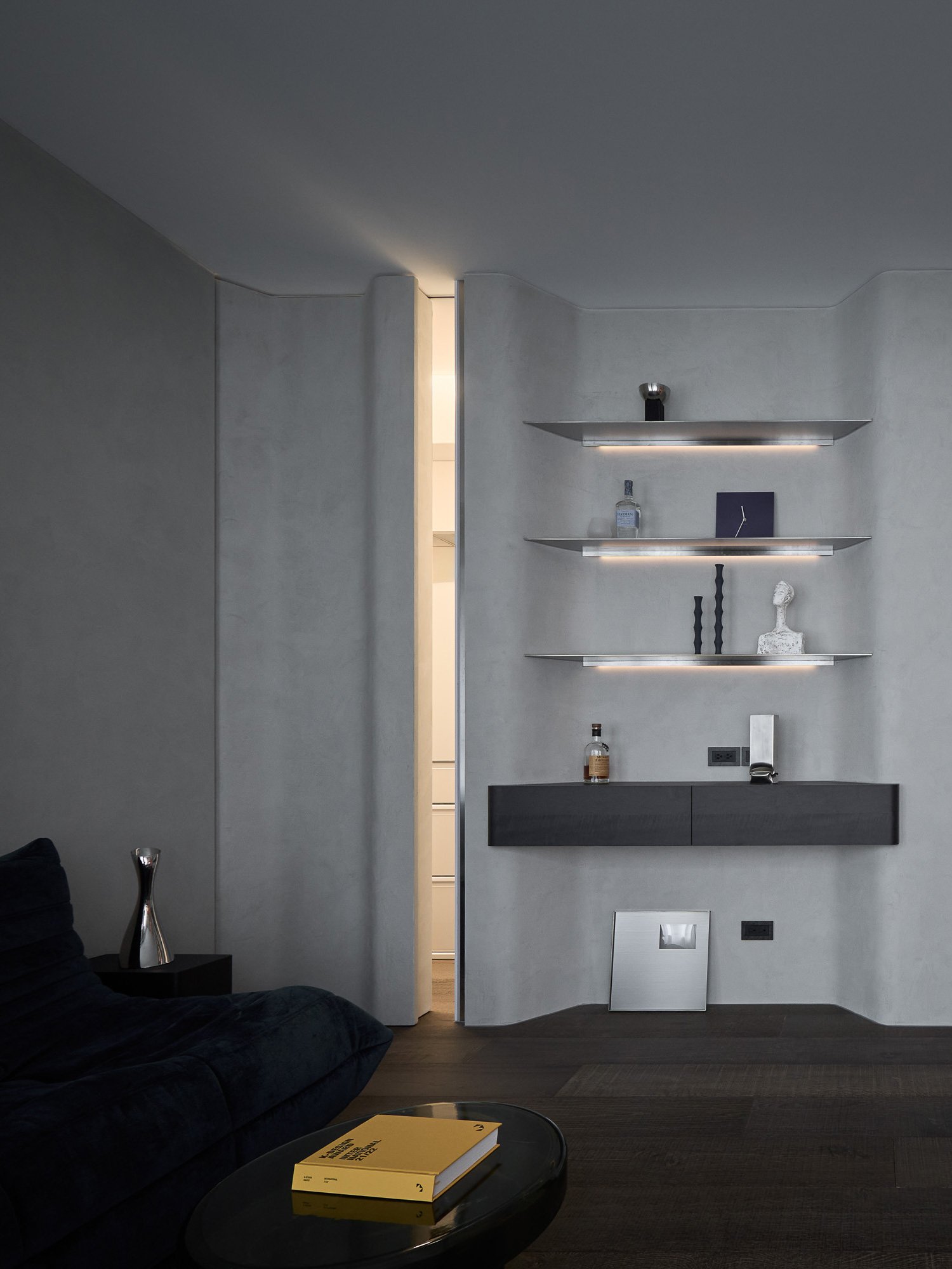 「微光裡的景深」緩慢走進 Resi Design 編導，如電影般的起居場景