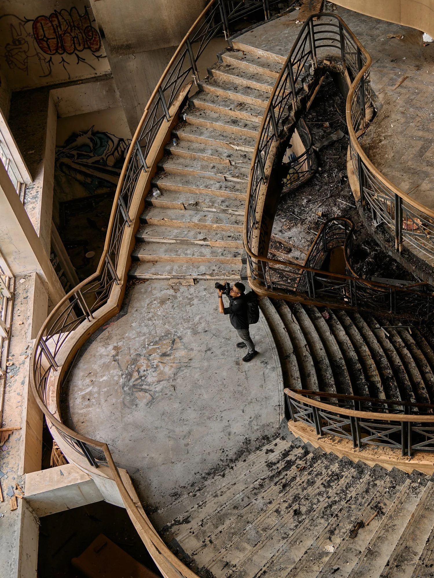 站在時間靜止的邊界，留下空間的故事 — 廢墟攝影師 Fan：「這些最真實的印記，迫使我們正視生命中必然的消逝與破碎」