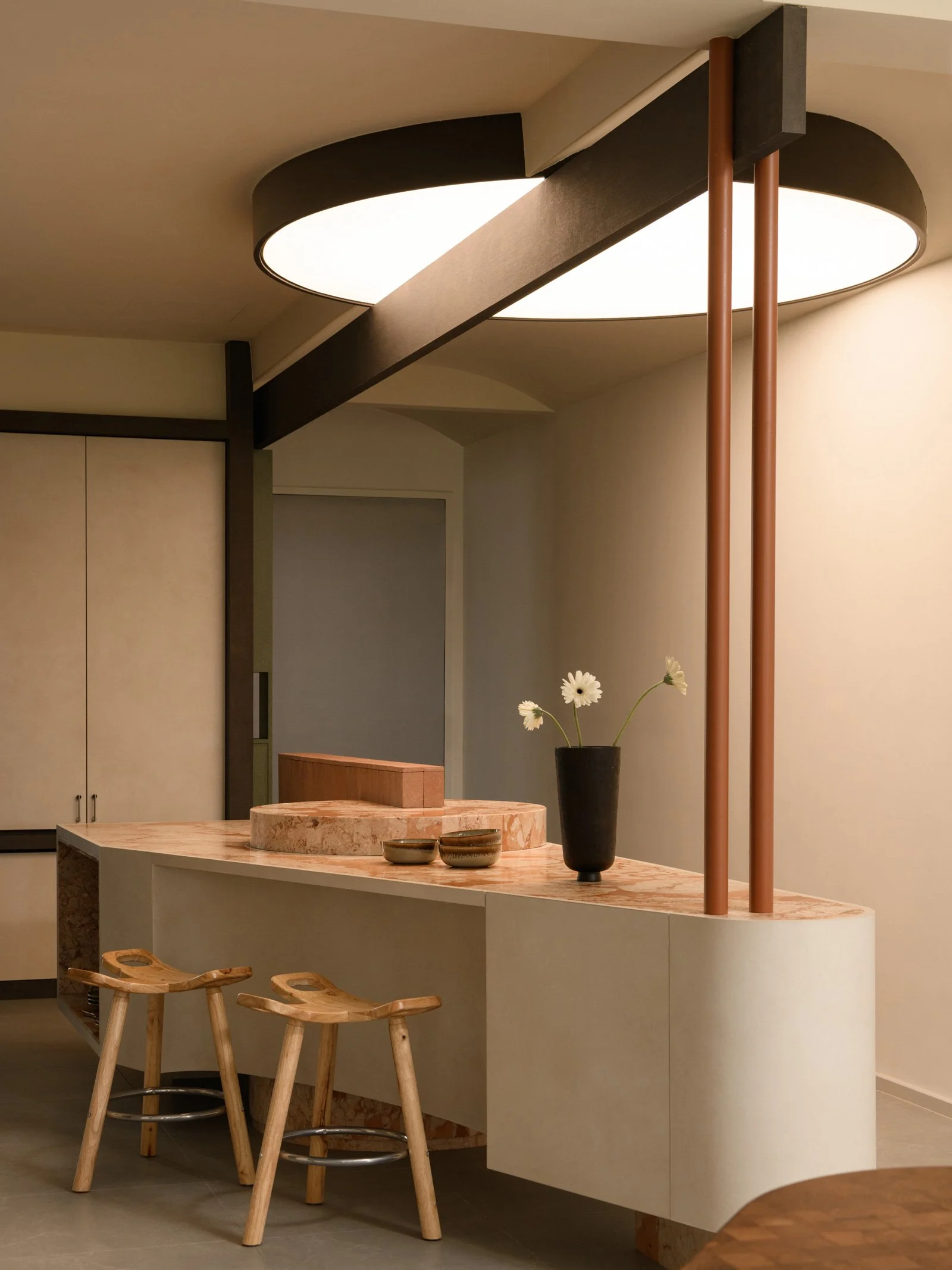 雕塑般的量體、鮮活色域與物質觸感，打造可居住的藝術作品：馬來西亞住宅「序境之美」