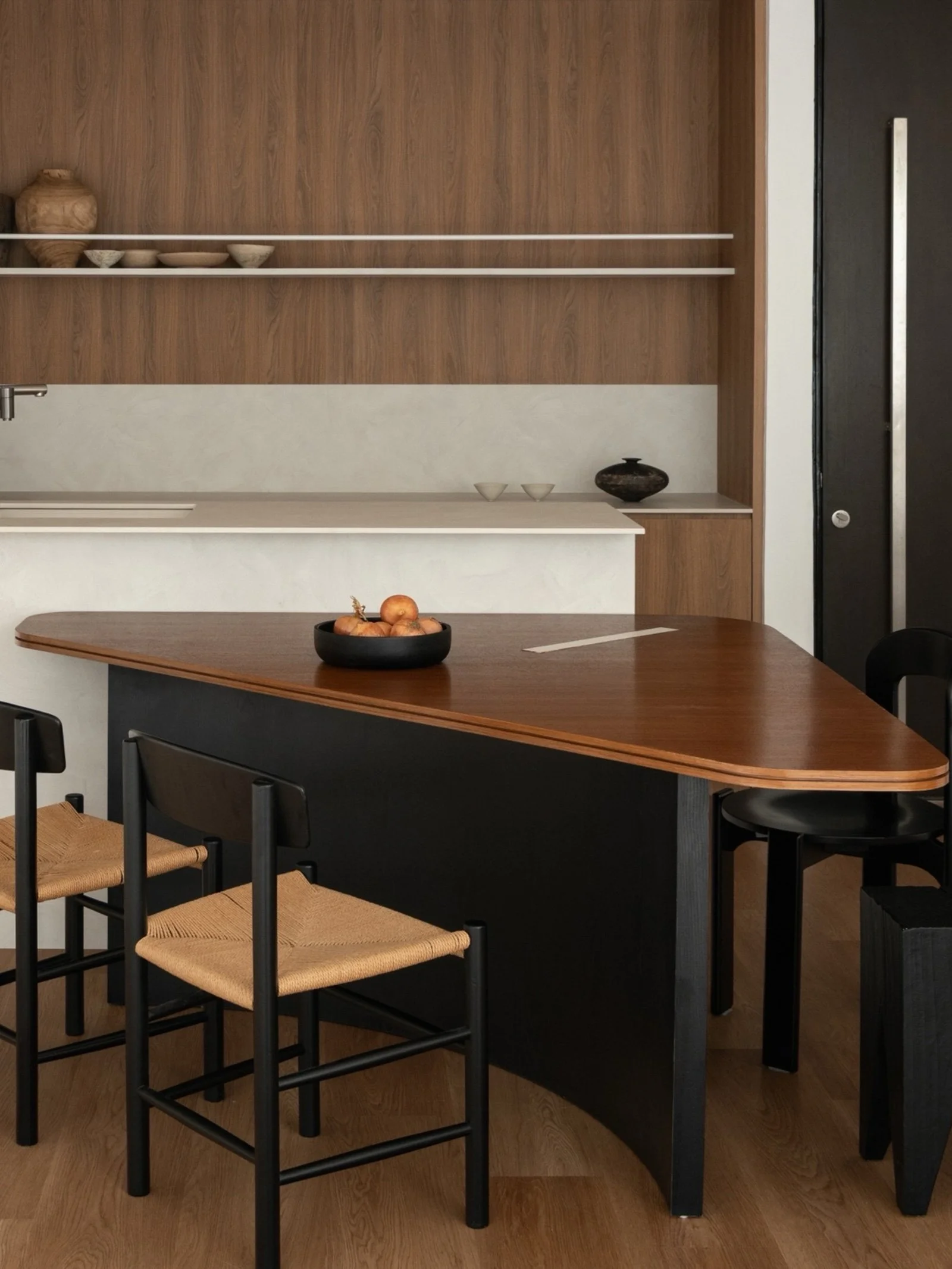 留給時間磨潤家居表情 — 宛如器物般承載日常的吉隆坡住宅《Everyday Island》