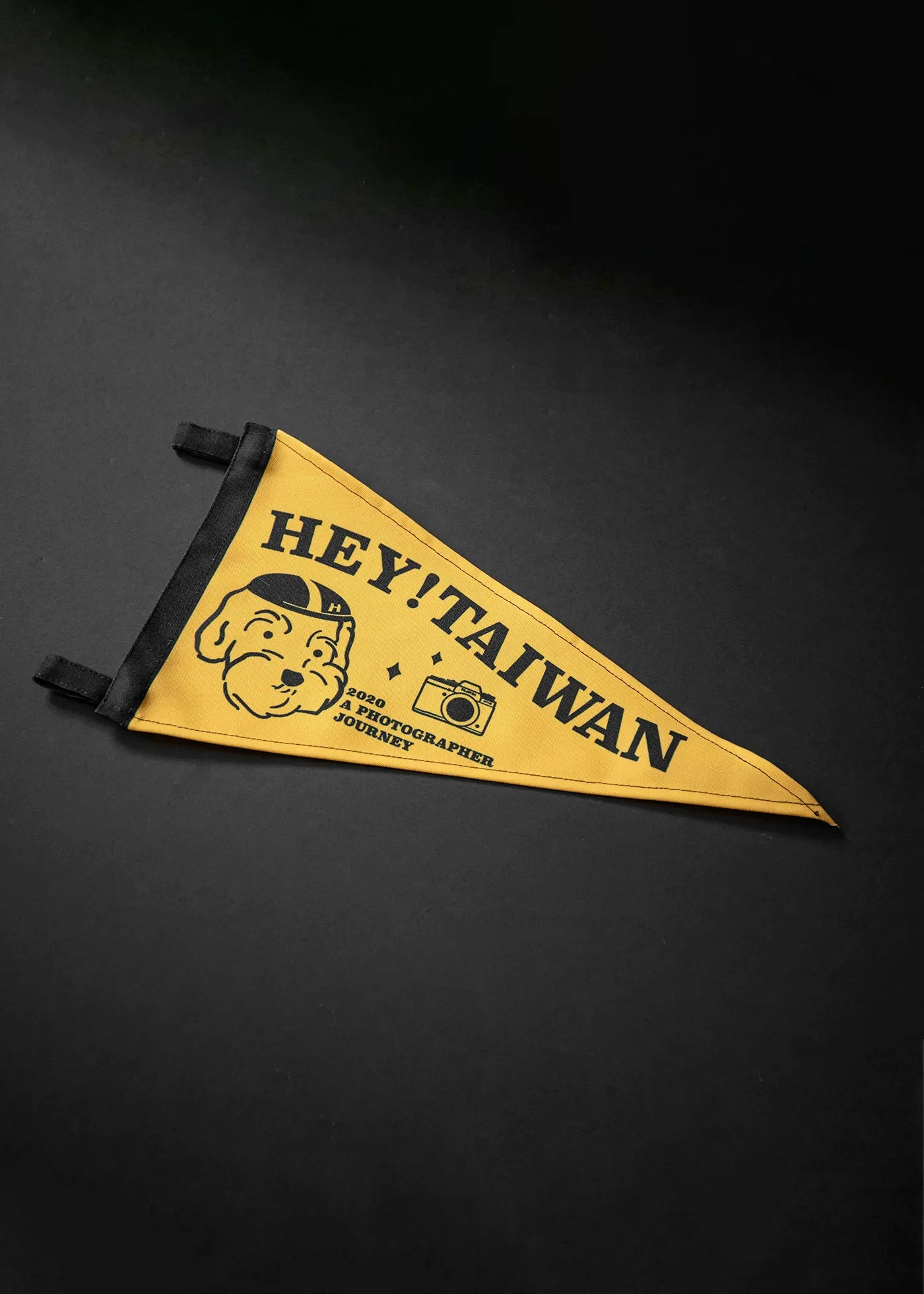 20261001-Hey!Cheese-Campingpennant-安全帽狗.webp