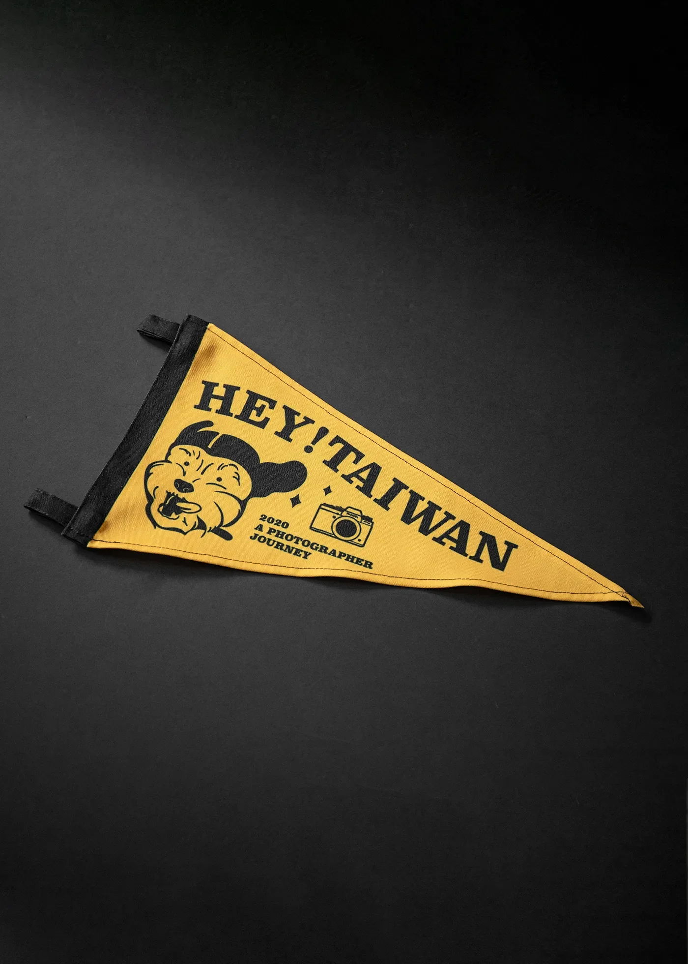 20261001-Hey!Cheese-Campingpennant-飛行帽狗.webp