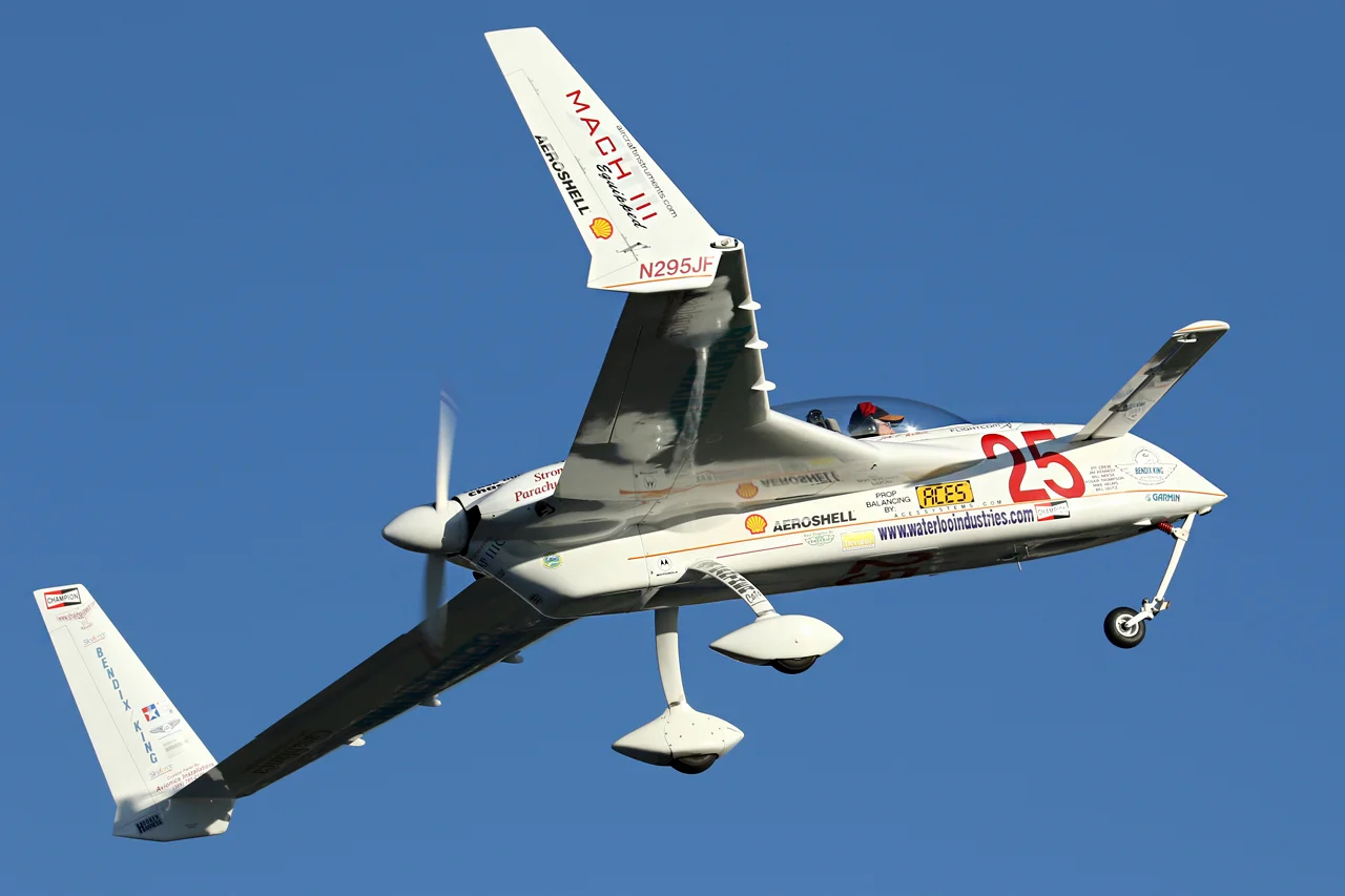 LEZ - N295JF - 7FL6
