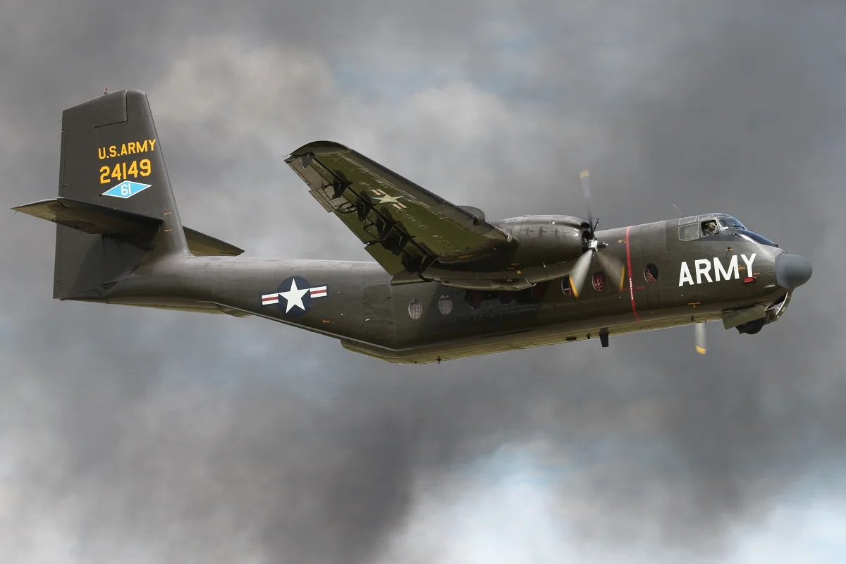 DHC4 - N149HF - KOSH