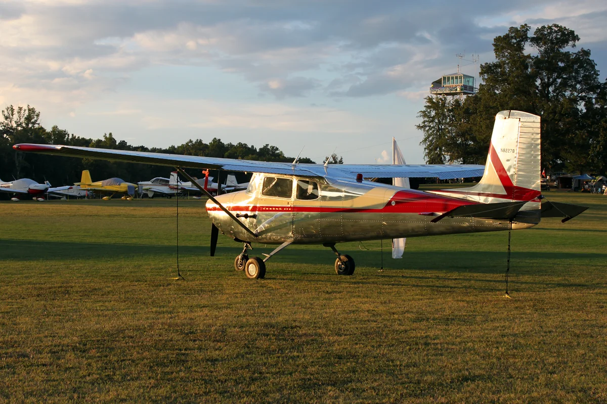 C172 - N8227B - SC00