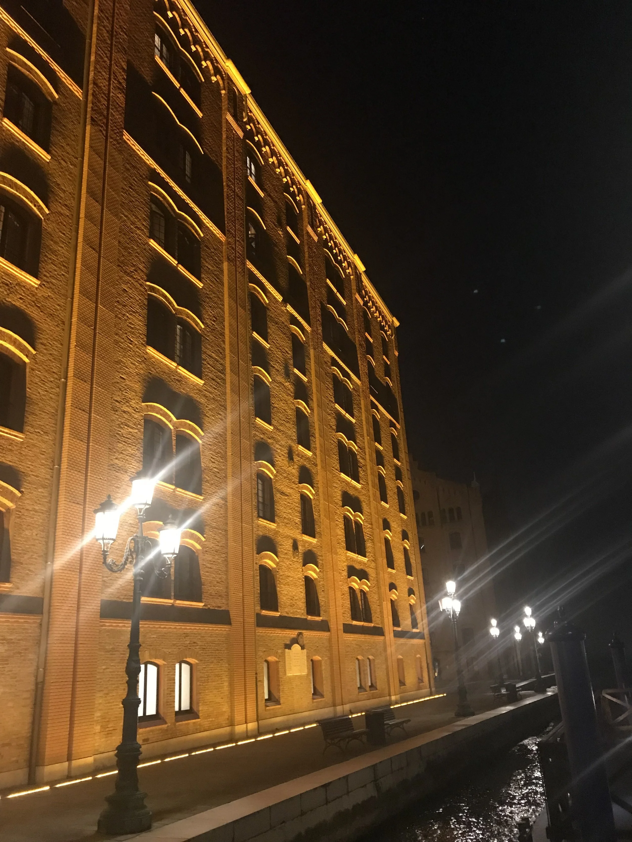 The hotel certainly cuts an imposing figure at night…