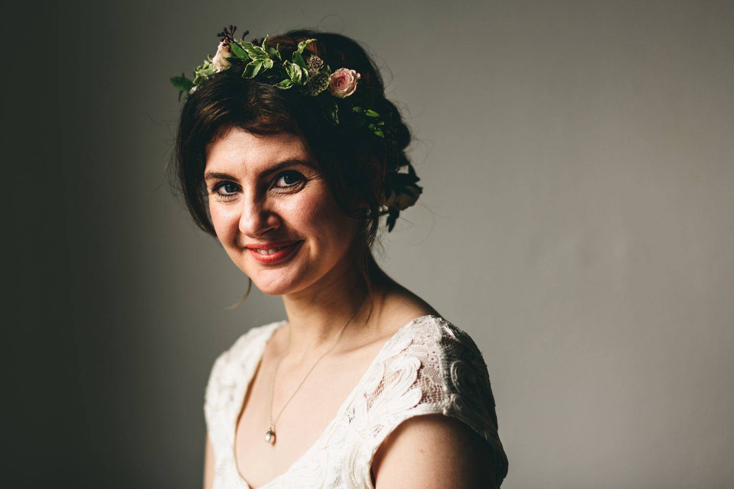 bride with delicate flower crown 