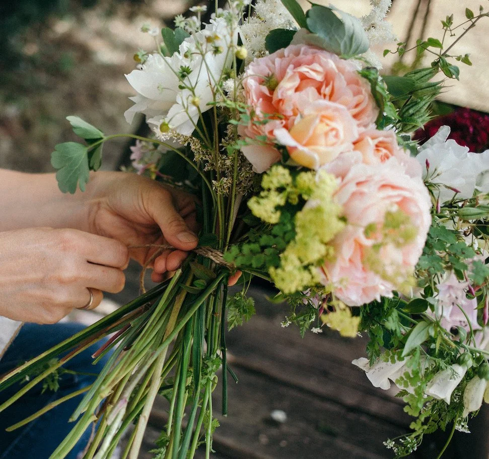 Floristry for DIY Weddings - Day 1:  Personal flowers 