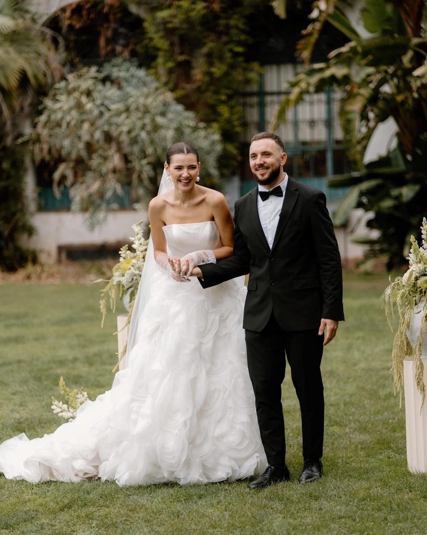 The most beautiful ceremony 🤍

-

-

-
- @wedding_officiant_juliagarcia 
&bull; Dresses: @velvethour_la
&bull; Accessories : @vona_by_vh
&bull; Stationery: @karteria.pl 
&bull; Makeup &amp; Hair: @tatiana__irving
&bull; Makeup &amp; Hair: @d.e.t.u.k