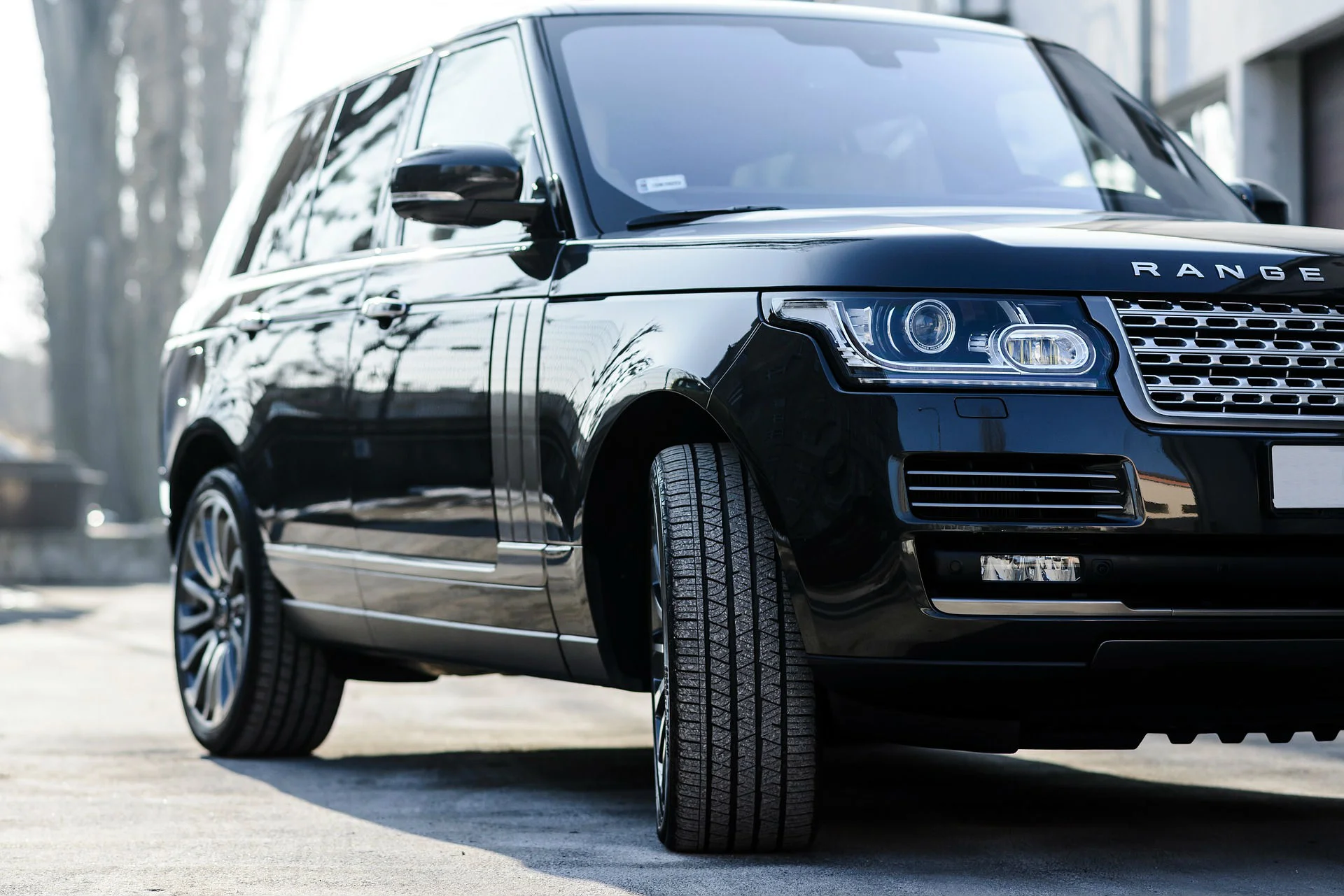 range-rover-2015664_1920_2.jpg