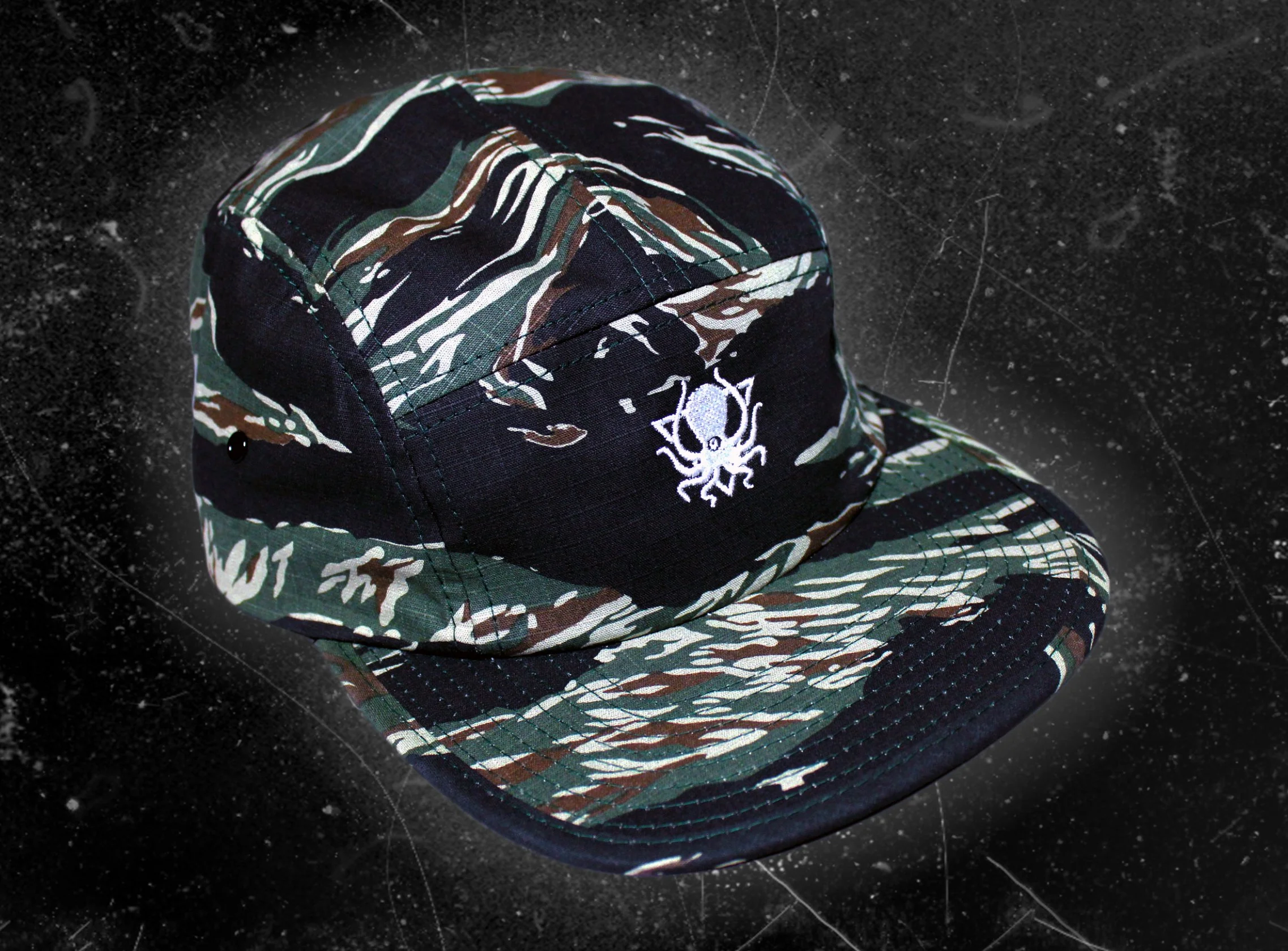 CAMO+HAT.jpg