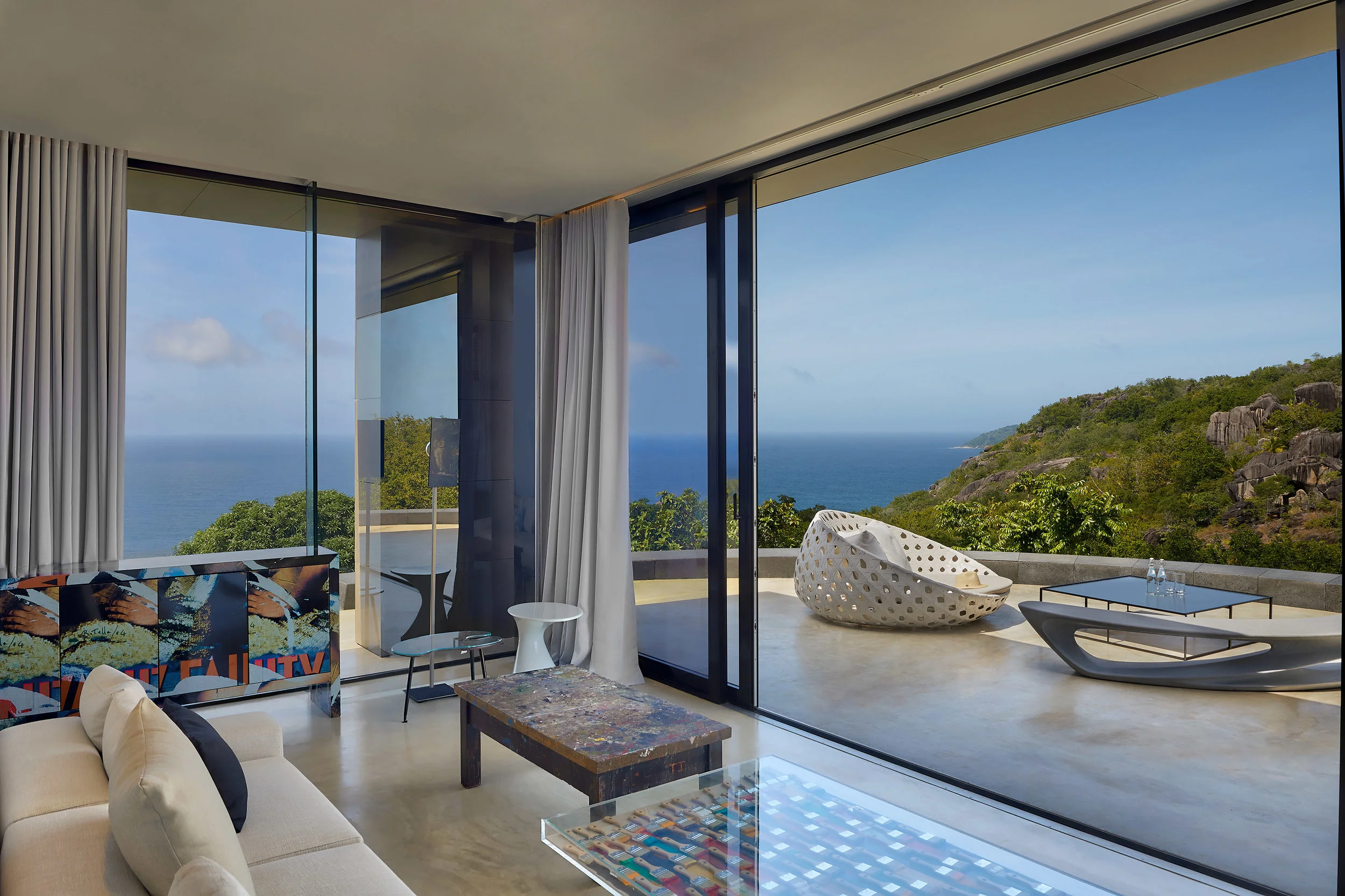 Res20-Master-Lounge-and-Terrace_[8006-ORIGINAL].jpg
