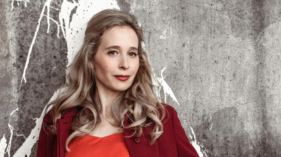 Noreena Hertz with Daniel Finkelstein on the power of community PLUS Vaccine 'Any Questions'