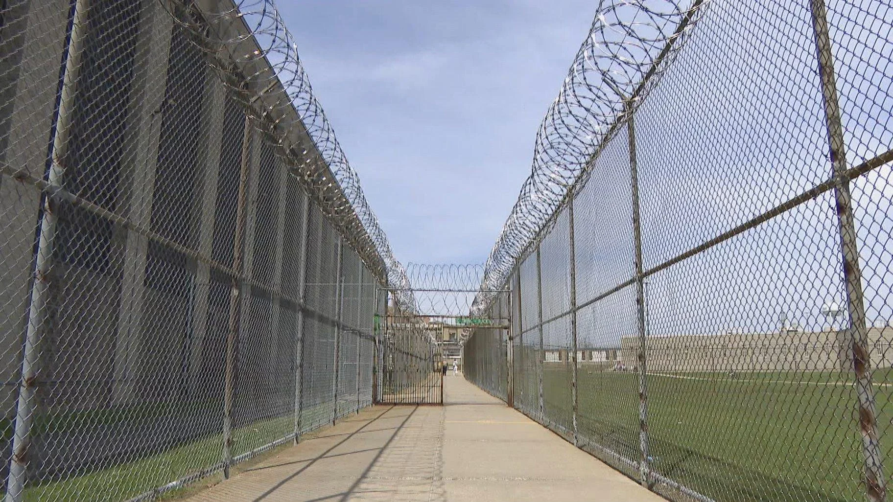 Pritzker Announces $900M Plan to Demolish, Rebuild Stateville and Logan Prisons