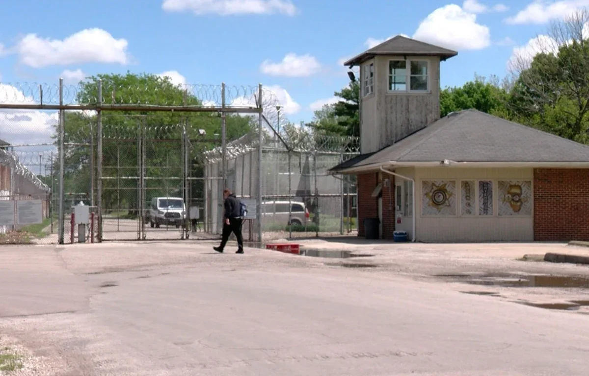 Report: Logan Correctional Center is unsafe, inhumane