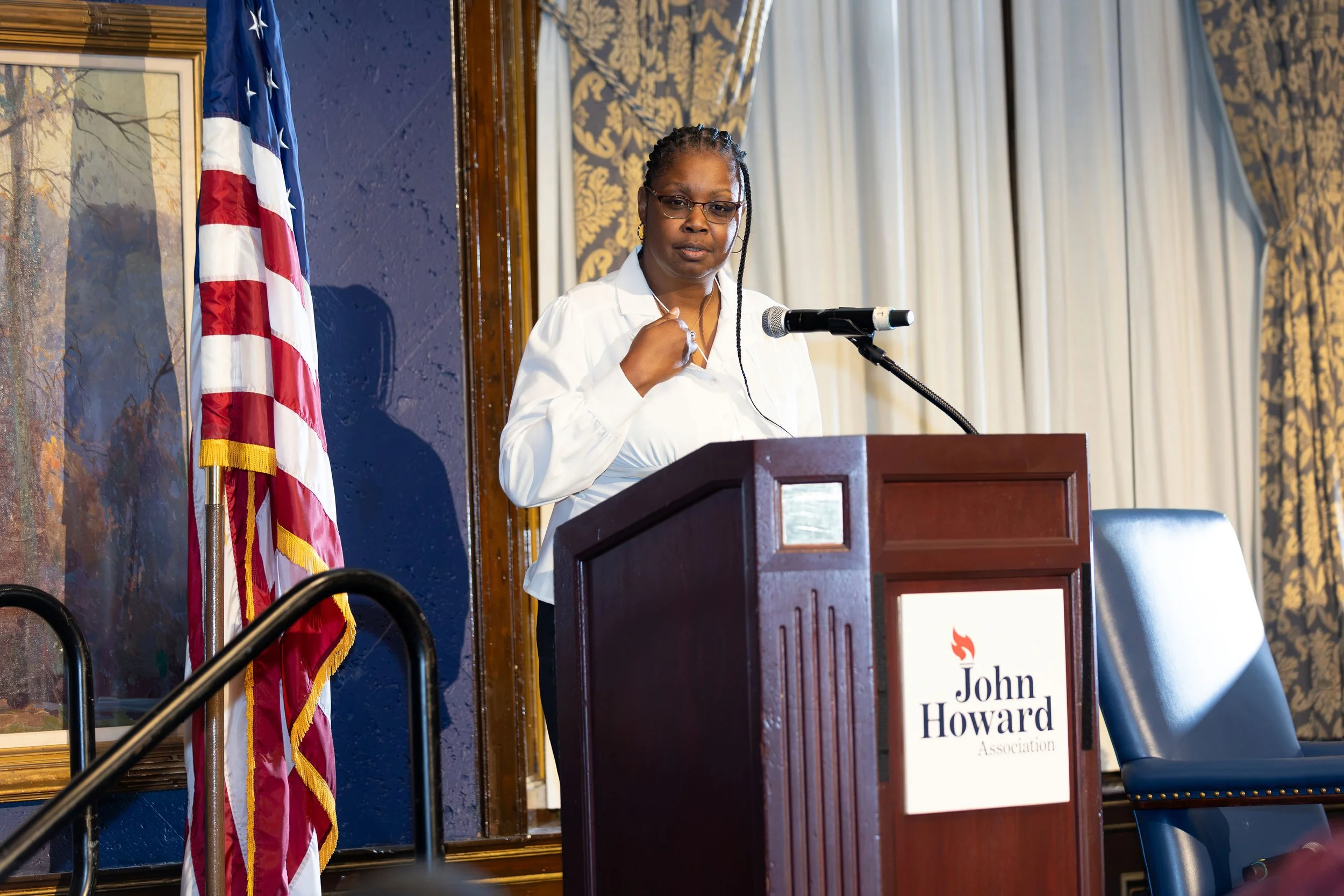 Sandra Brown 1.jpg