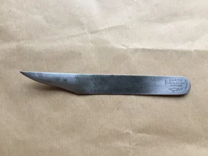 N.105 Shoemaker's Knife by E.A. Berg — Shoemakers' Toolmakers