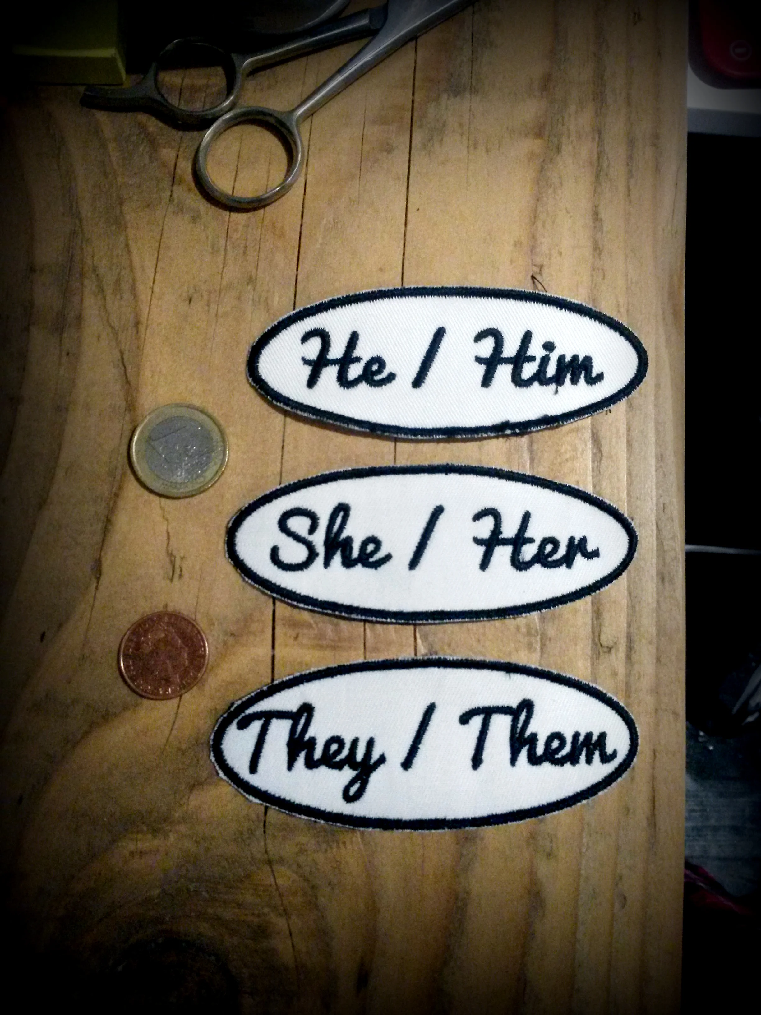 pronoun badges.jpg