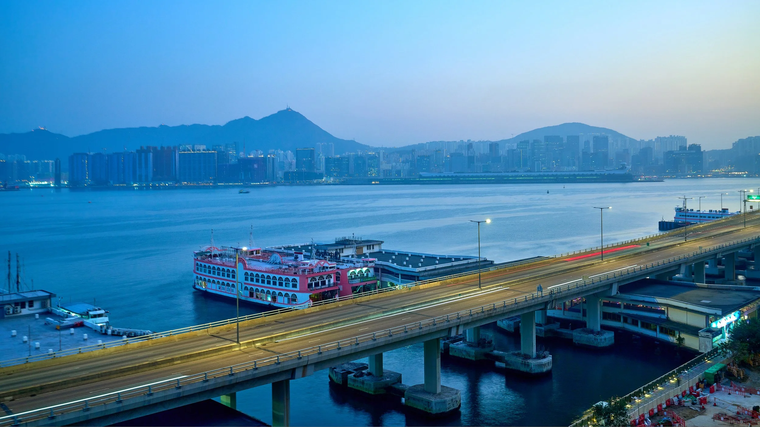  Hong Kong  02.16.2024                                